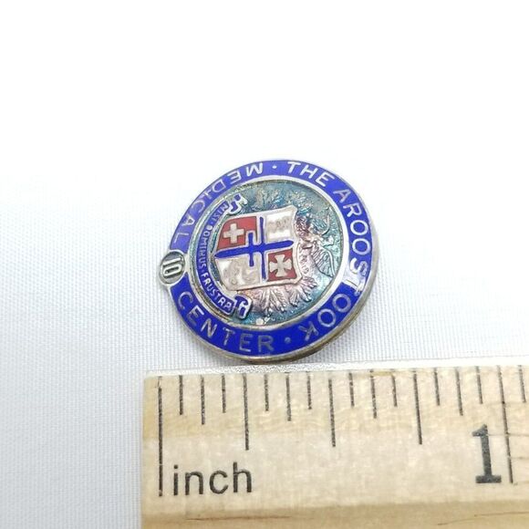 Vintage Sterling Silver Aroostook Medical Center 10 Years of Service Brooch Pin - Picture 4 of 6